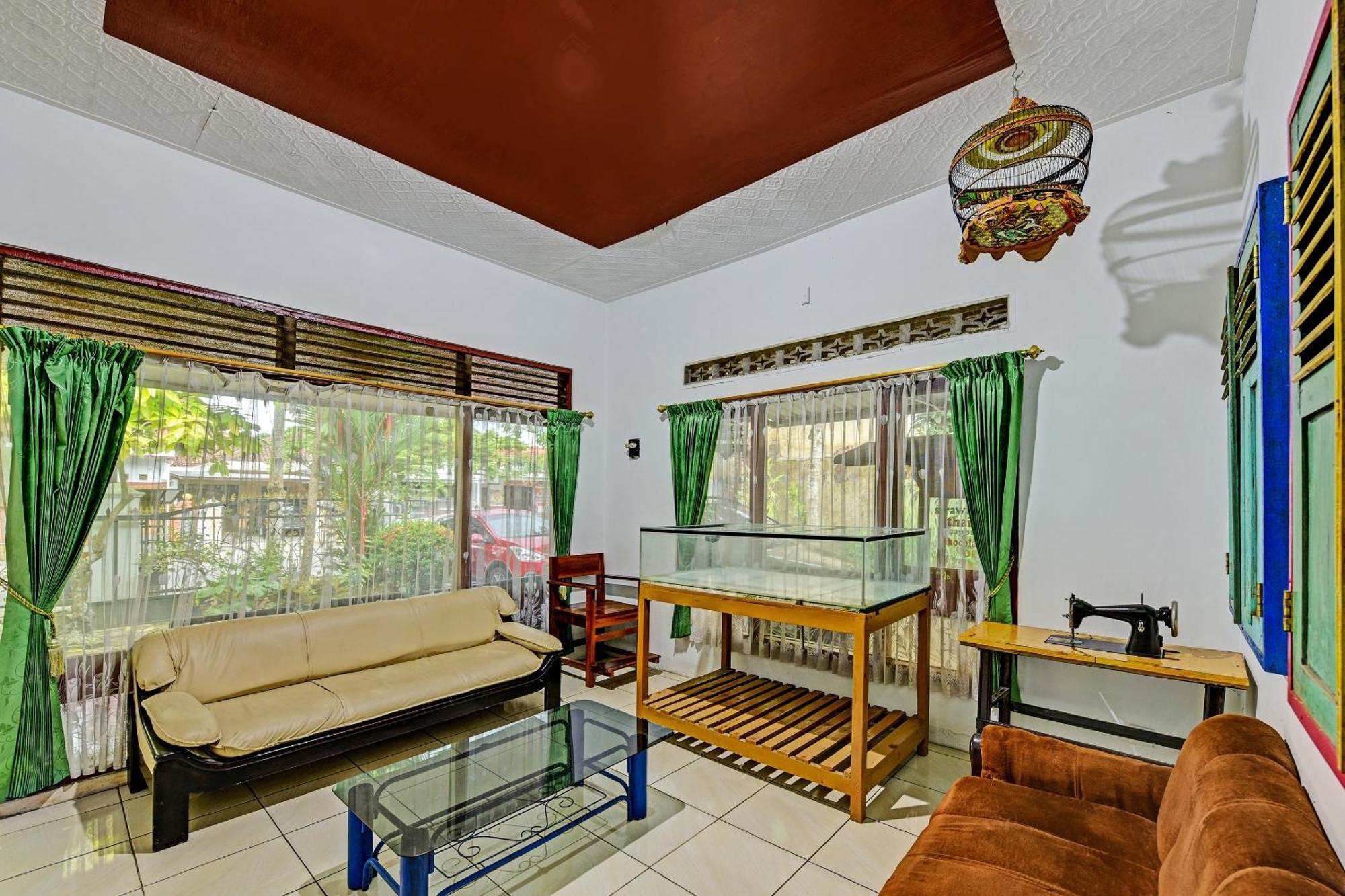 Spot On 91372 Wisma Bulin Purwokerto Exterior foto